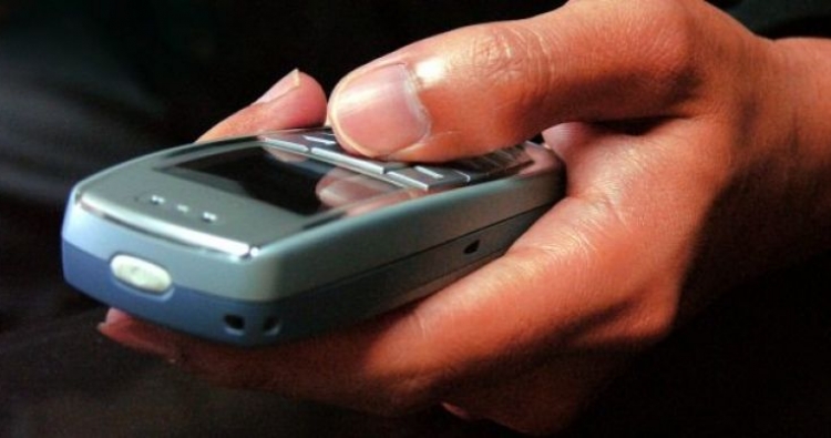 Saat Khutbah Jawab Telpon, Ini Hukumnya